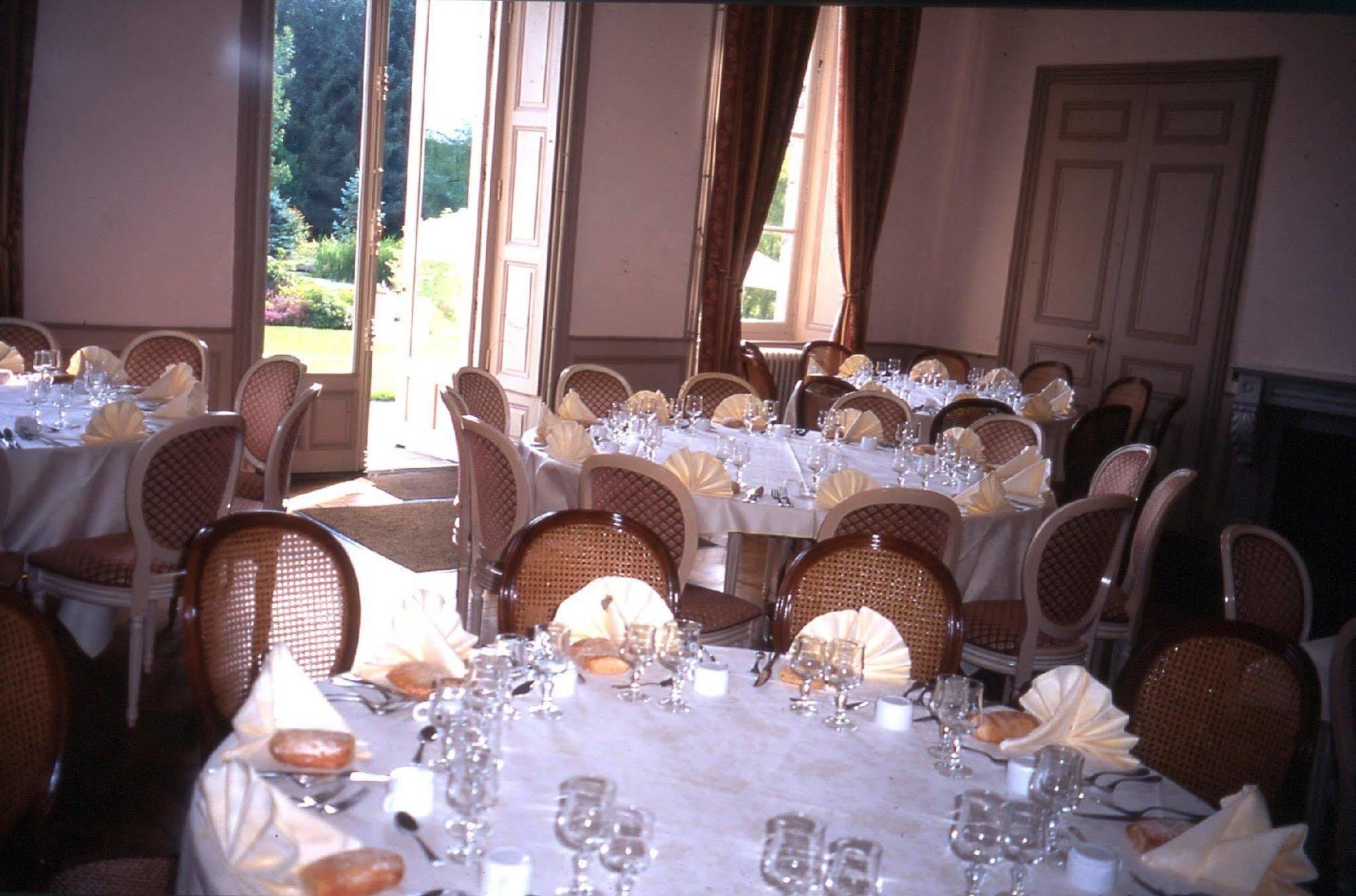 Apartmán Chateau De La Foltiere Saint-Germain-en-Coglès Restaurace fotografie