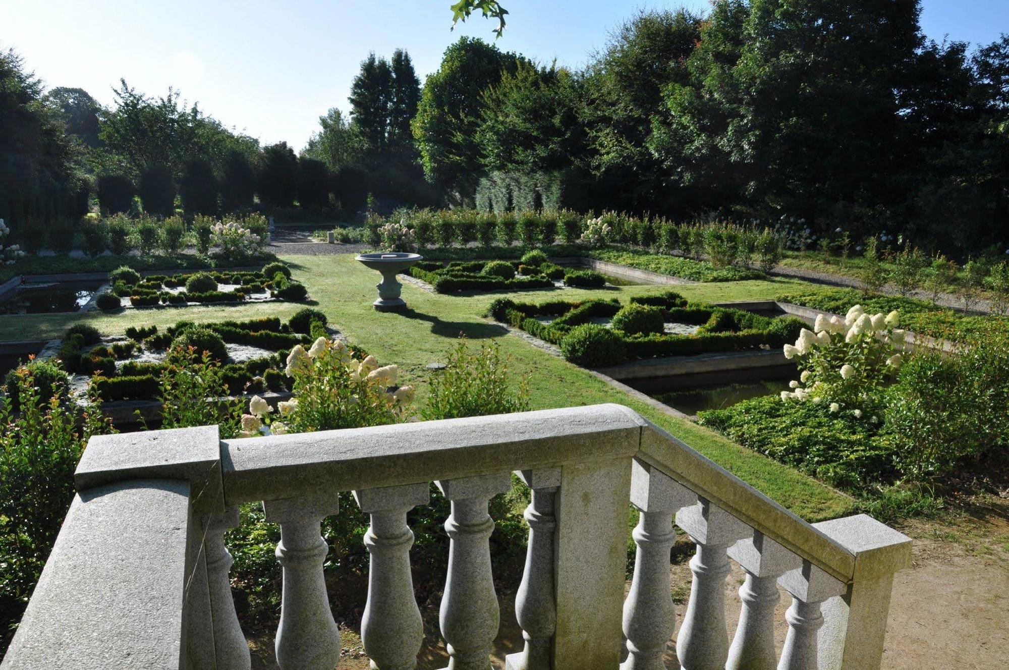 Apartmán Chateau De La Foltiere Saint-Germain-en-Coglès Exteriér fotografie